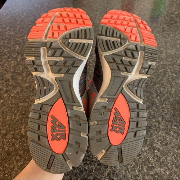 NIKE Air Max Flywire Sneakers - Picture 8 of 9